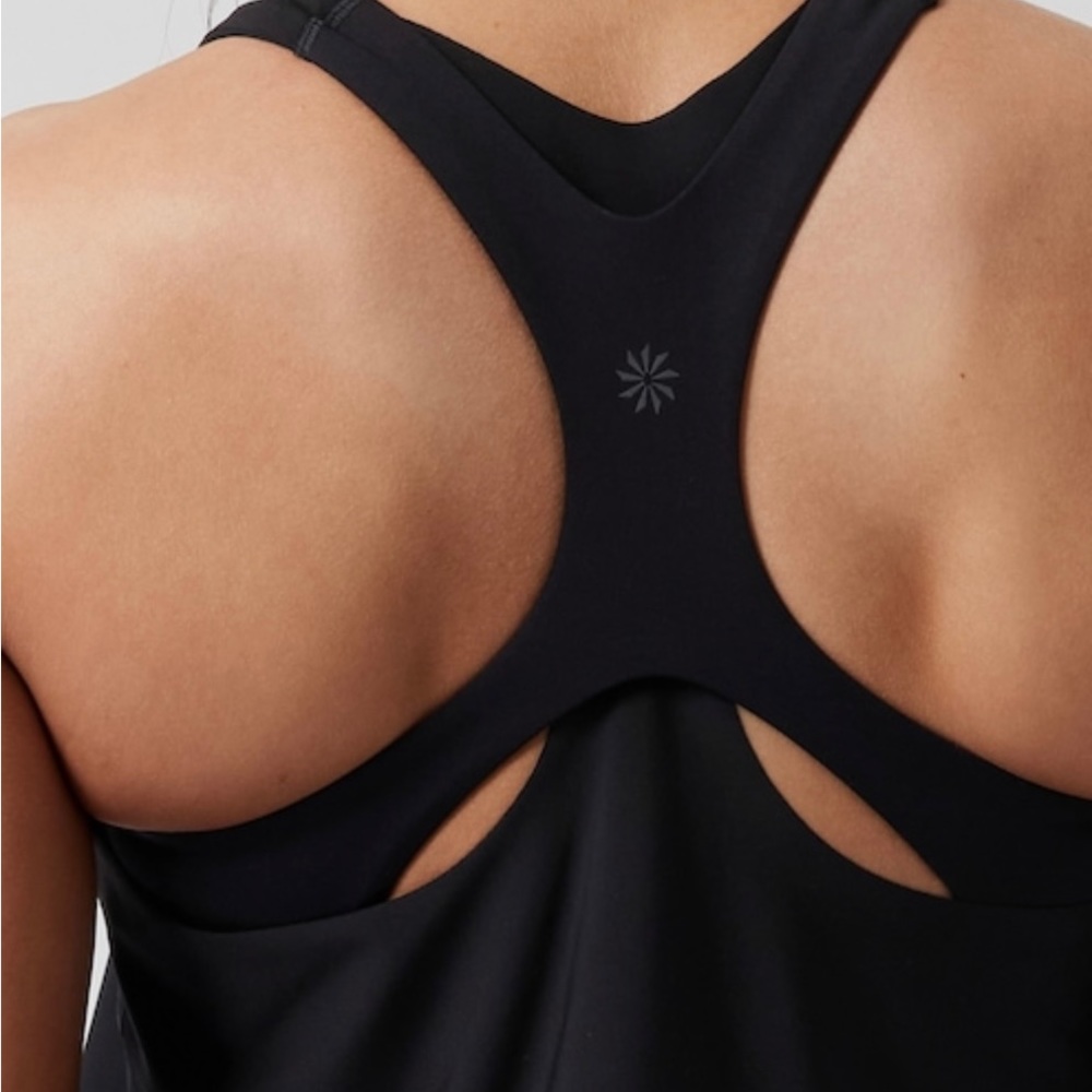 Athleta Two in one supportive top😀Size M Brand New😁